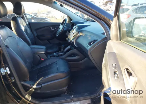 2015 Hyundai Tucson Limited from USA, damaged, VIN KM8JUCAGXFU066719